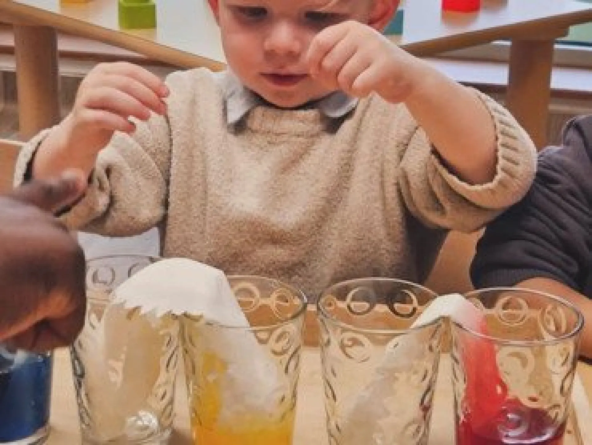 enfant-verre-activite
