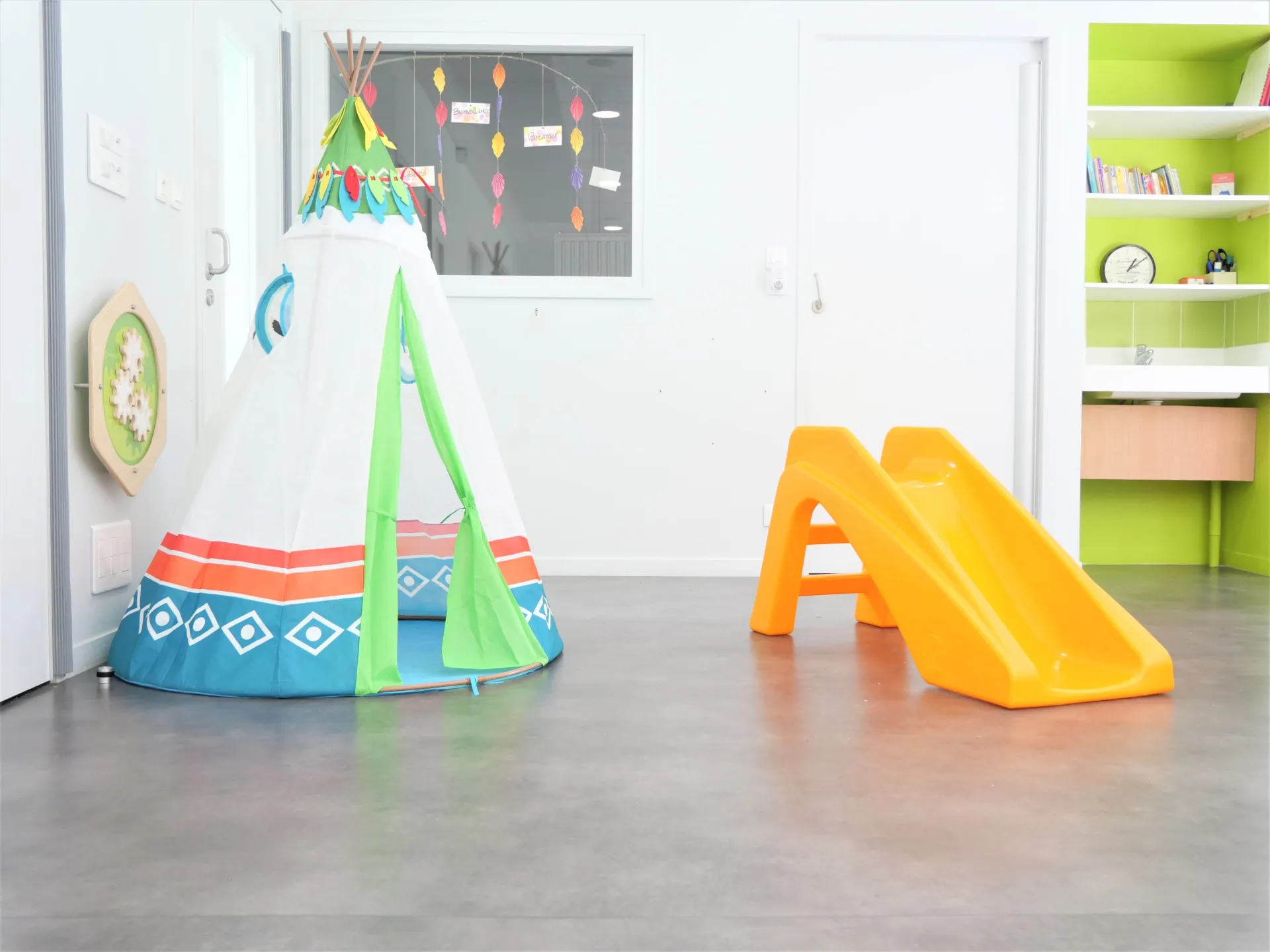 peopleandbaby-creche-notre-dame-des-landes-l-arbre-aux-enfants-2