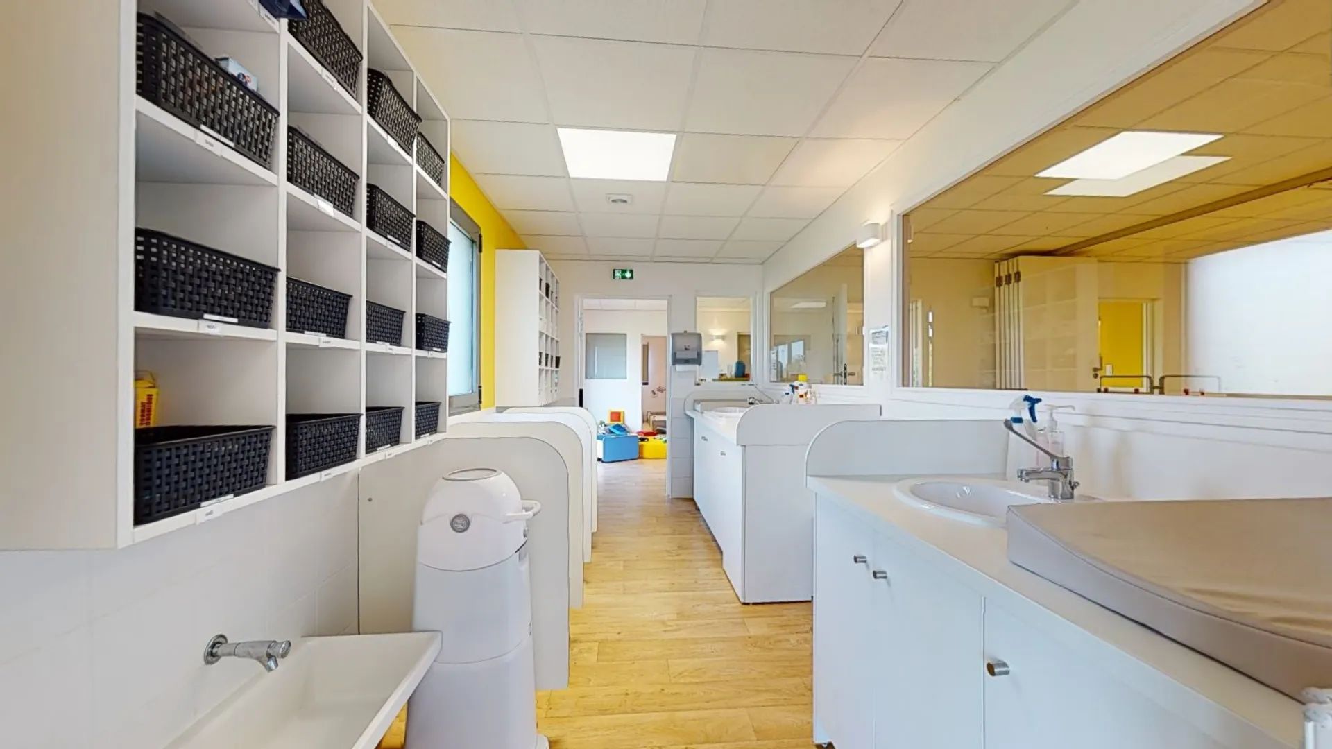 peopleandbaby-creche-fay-aux-loges-fee-des-bulles-4