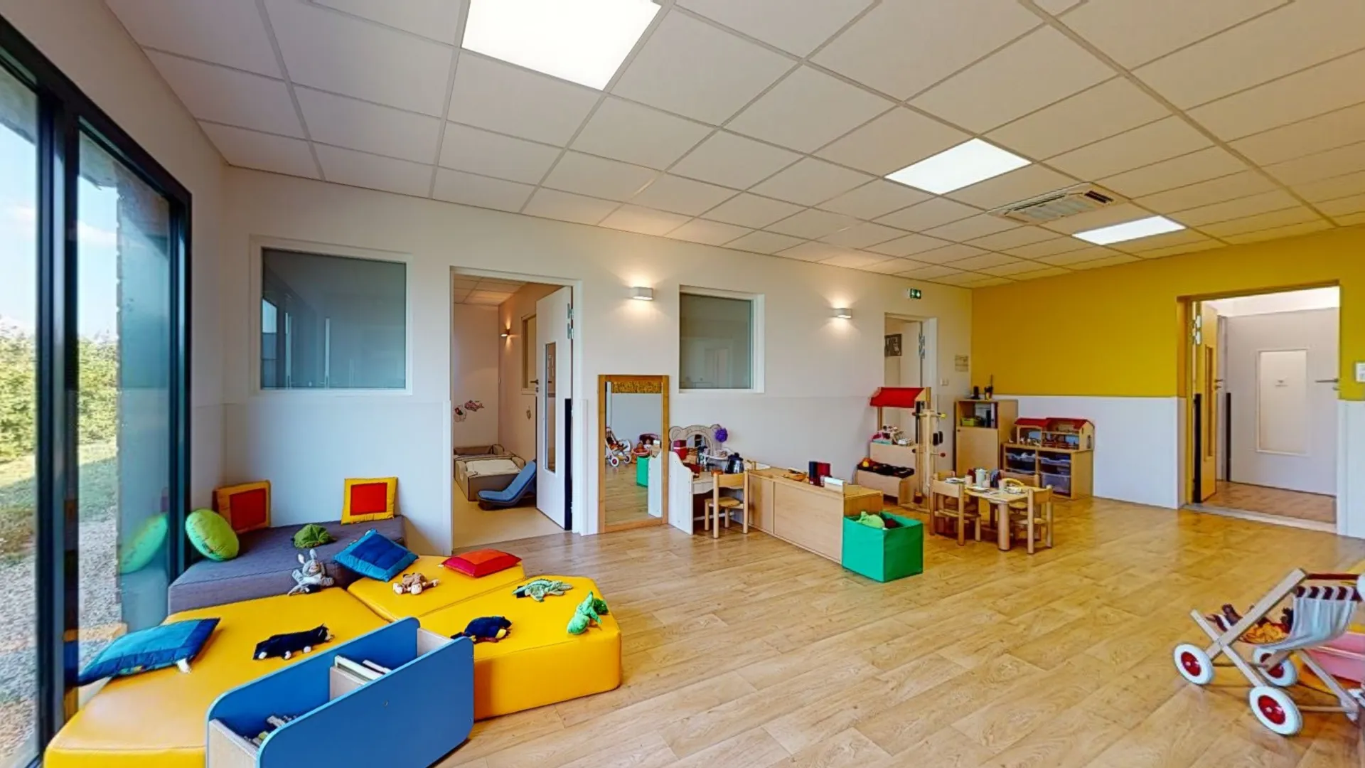 peopleandbaby-creche-fay-aux-loges-fee-des-bulles-3