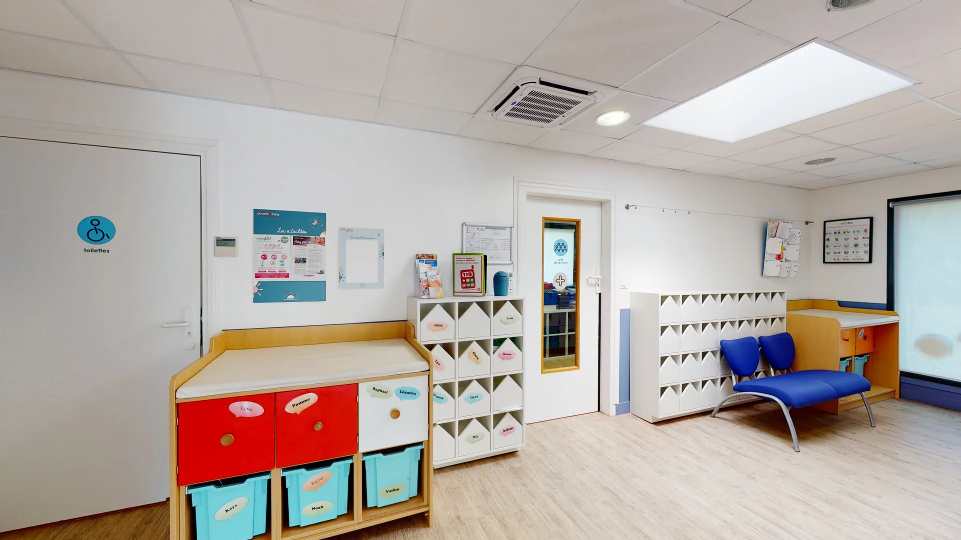 peopleandbaby-creche-fay-aux-loges-fee-des-bulles-5