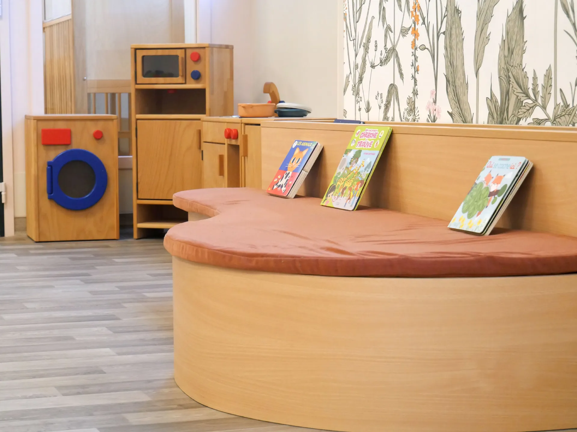 peopleandbaby-creche-metz-plum-2