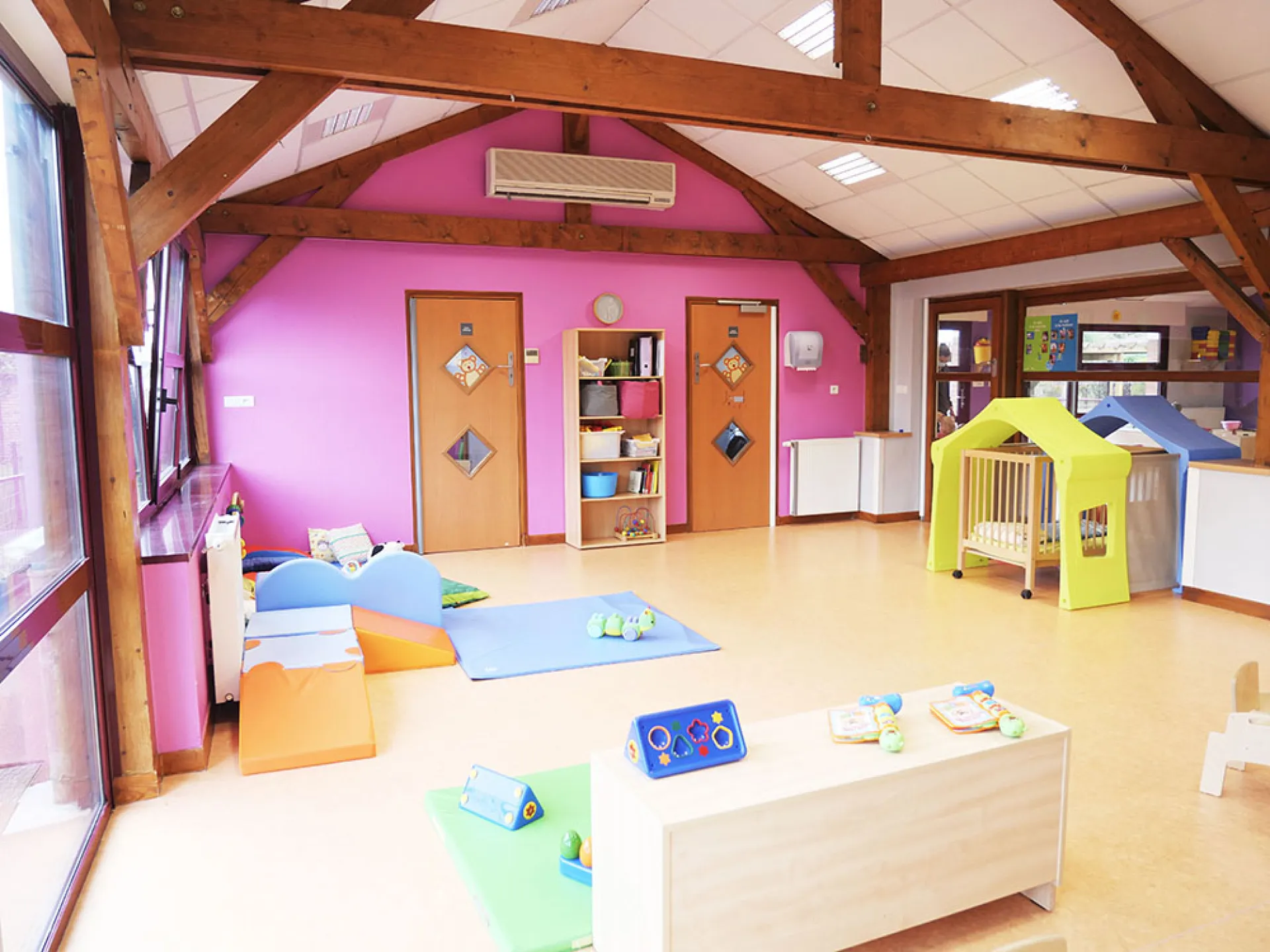 creche-les-lutins-d-hordain-people-and-baby-1