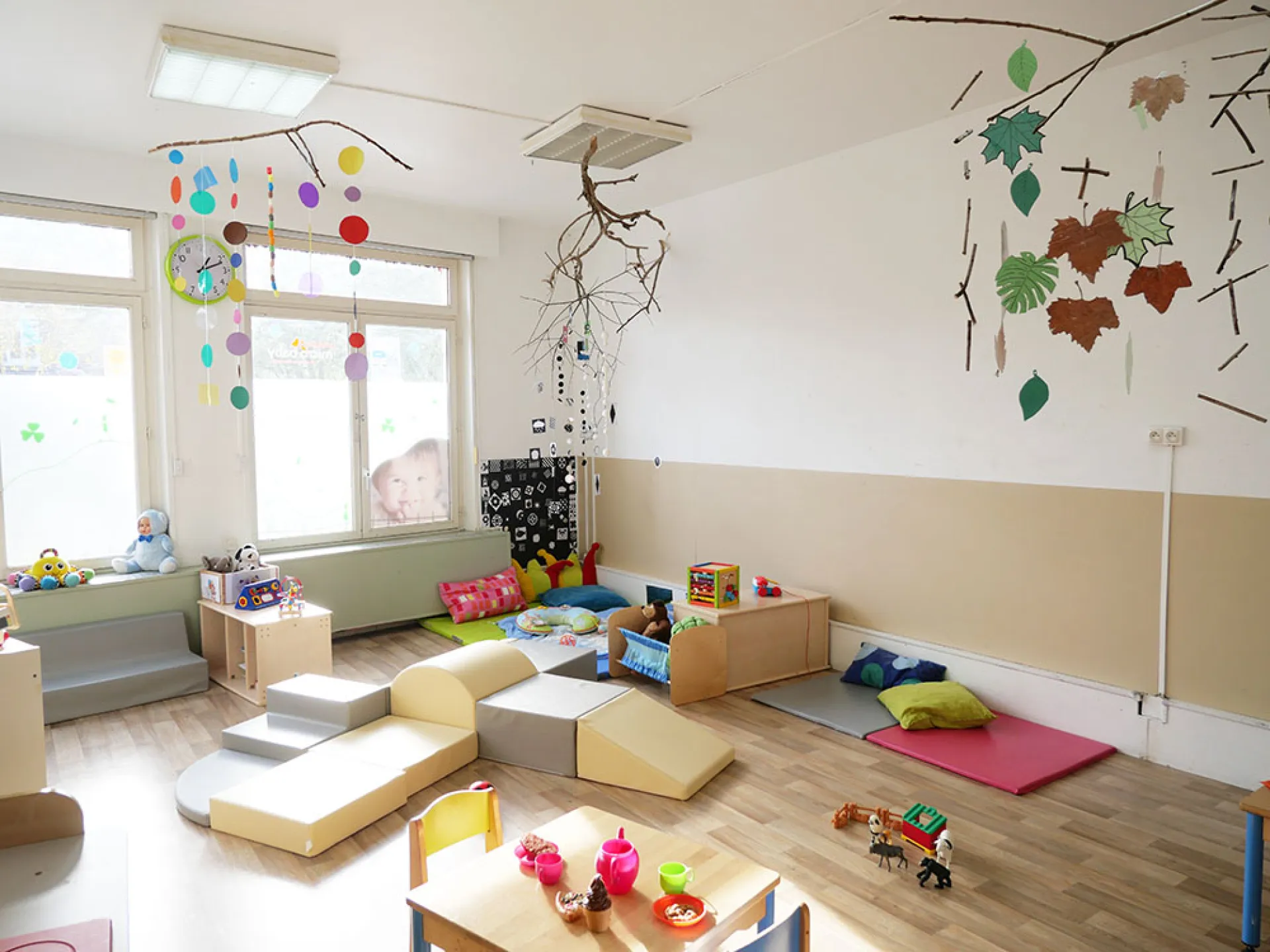 creche-royaume-petit-lutin-lille-people-and-baby-2
