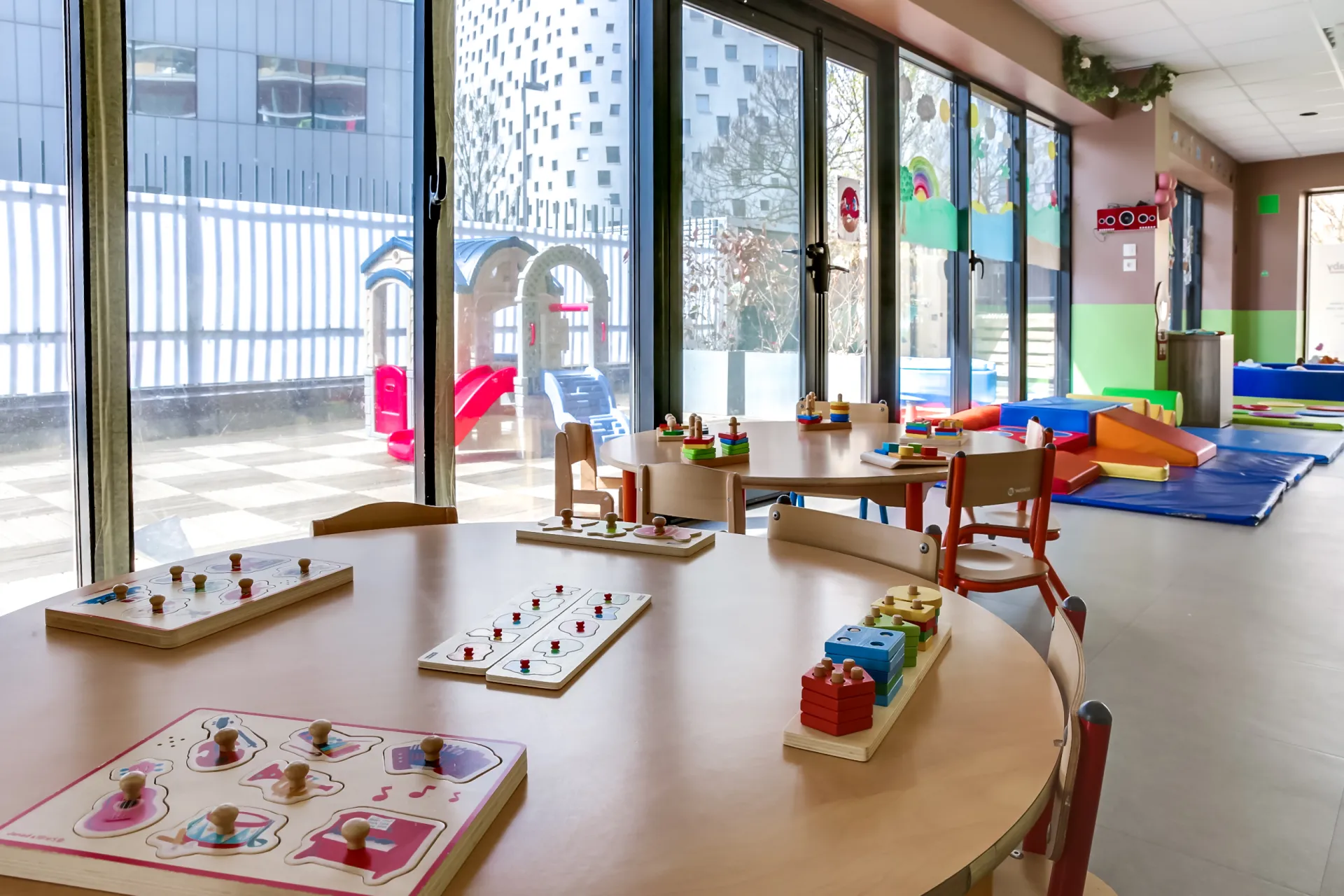 creche-la-madeleine-la-recre-des-bebes-people-baby-1