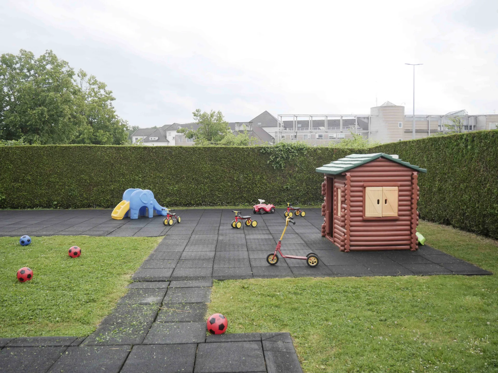 creche-helfaut-la-maison-de-bastistin-people-and-baby-1