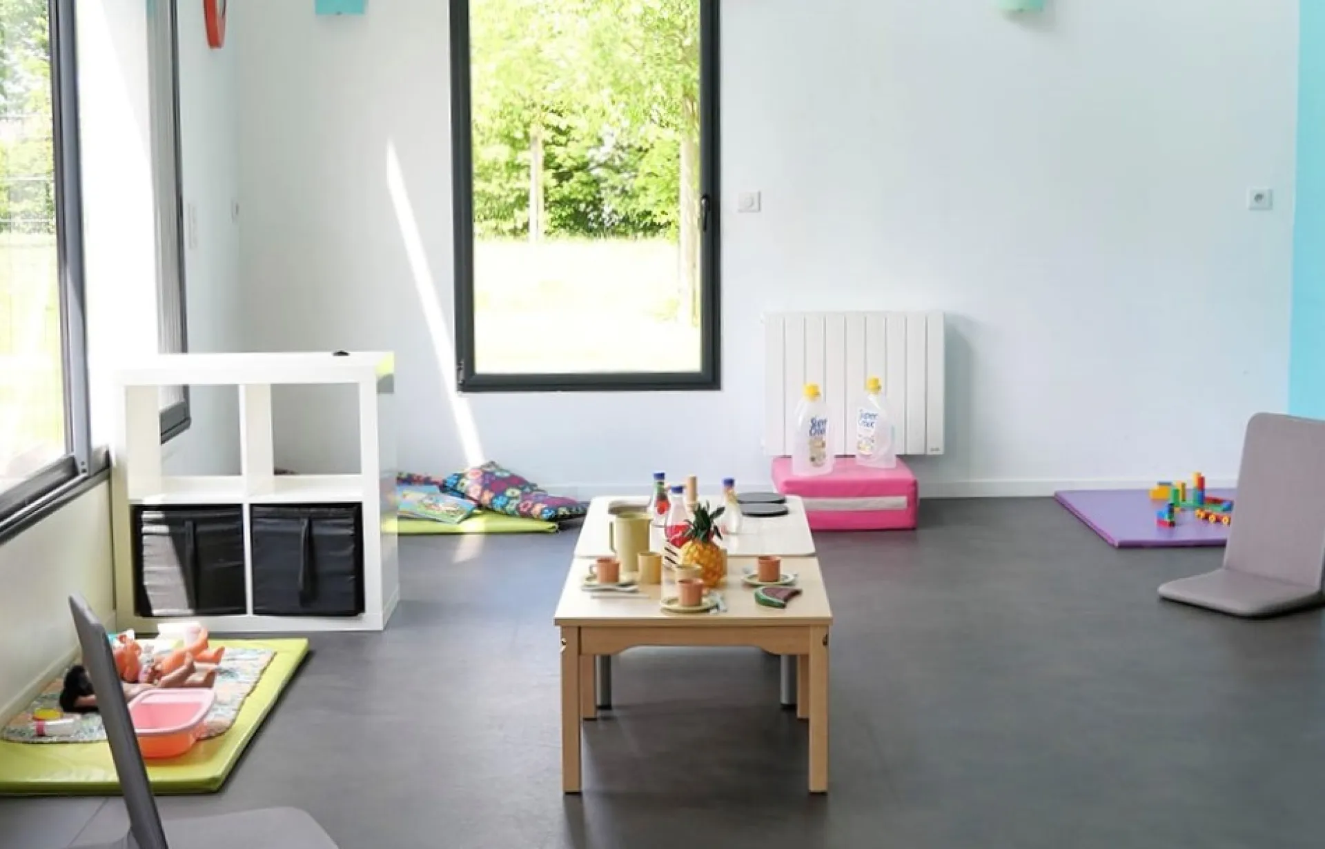 creche-rouvroy-pomme-people-and-baby-1