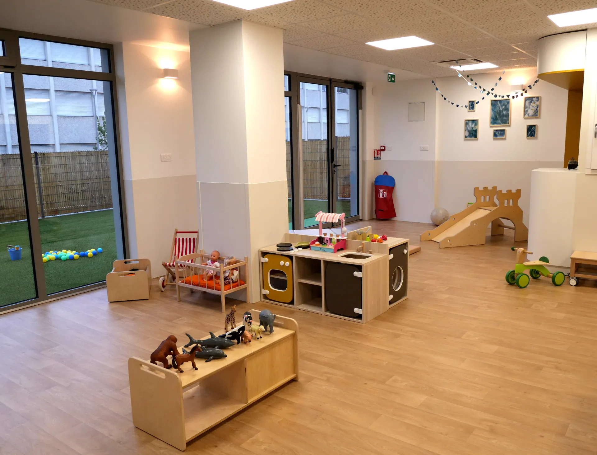 creche-pau-flocon-de-sel-people-baby-1
