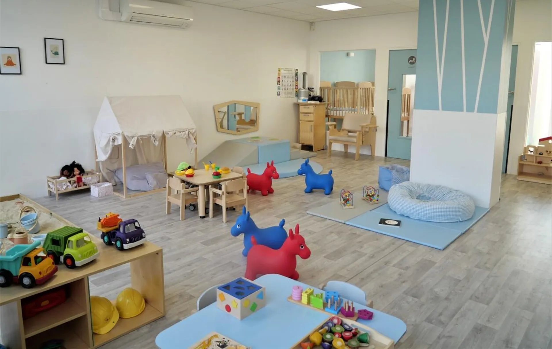 creche-paris-galipette-people-and-baby-1