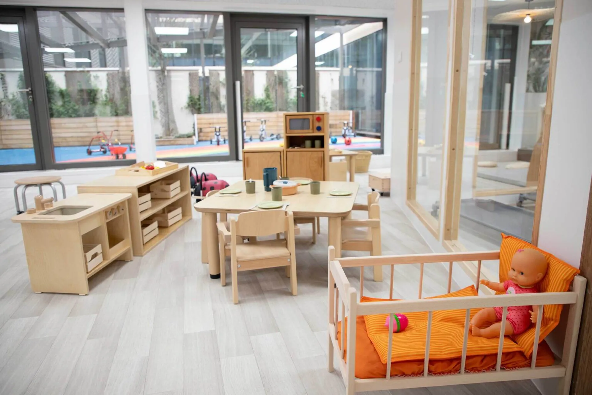 creche-paris-colin-maillard-people-and-baby-1