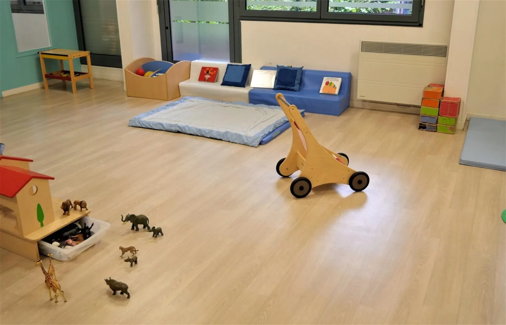 creche-paris-saphir-people-and-baby-1