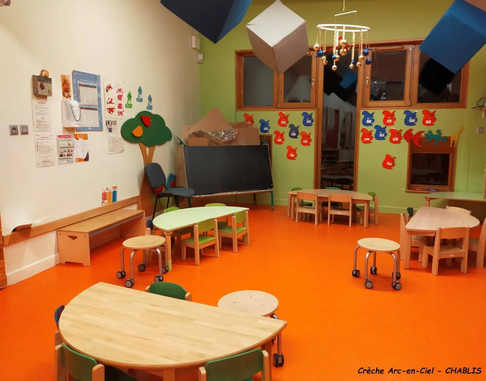 Creche-chablis-arc-en-ciel-people-baby-2