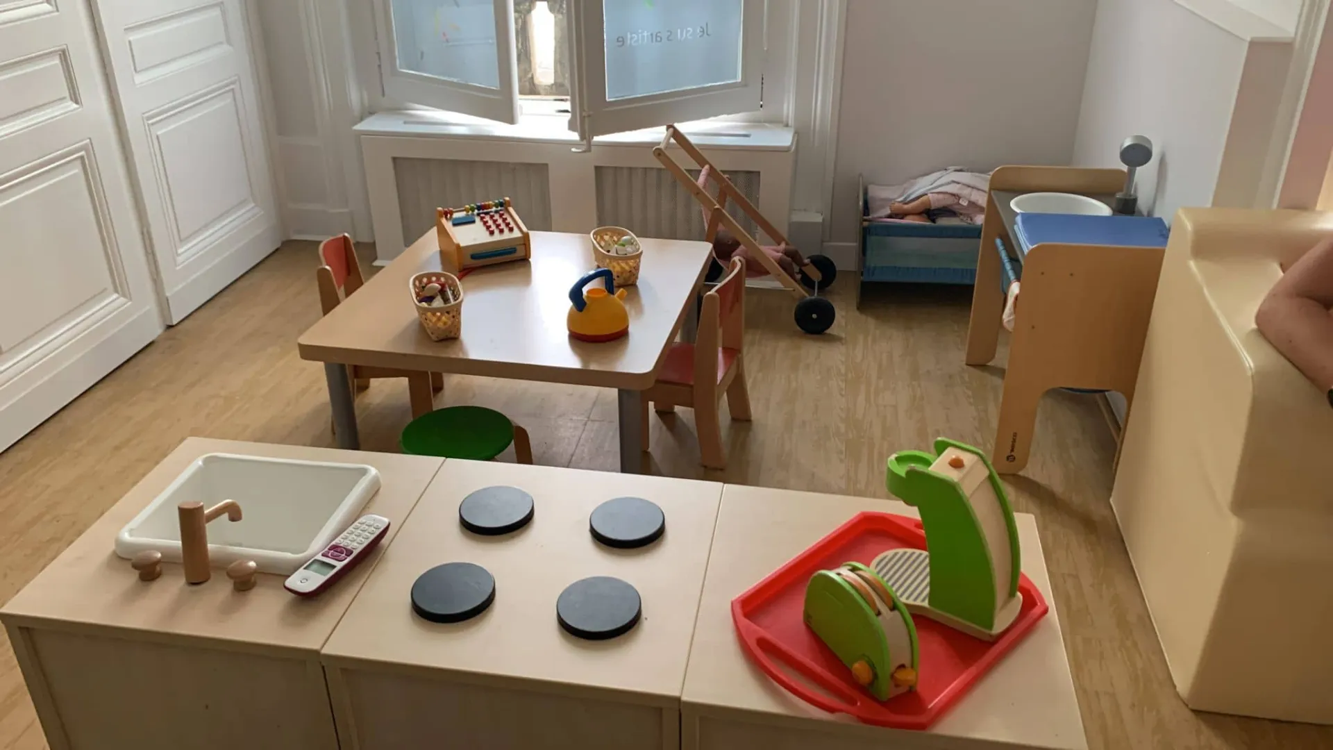 creche-lyon-cocon-d-eveil-serbie-people-baby-2
