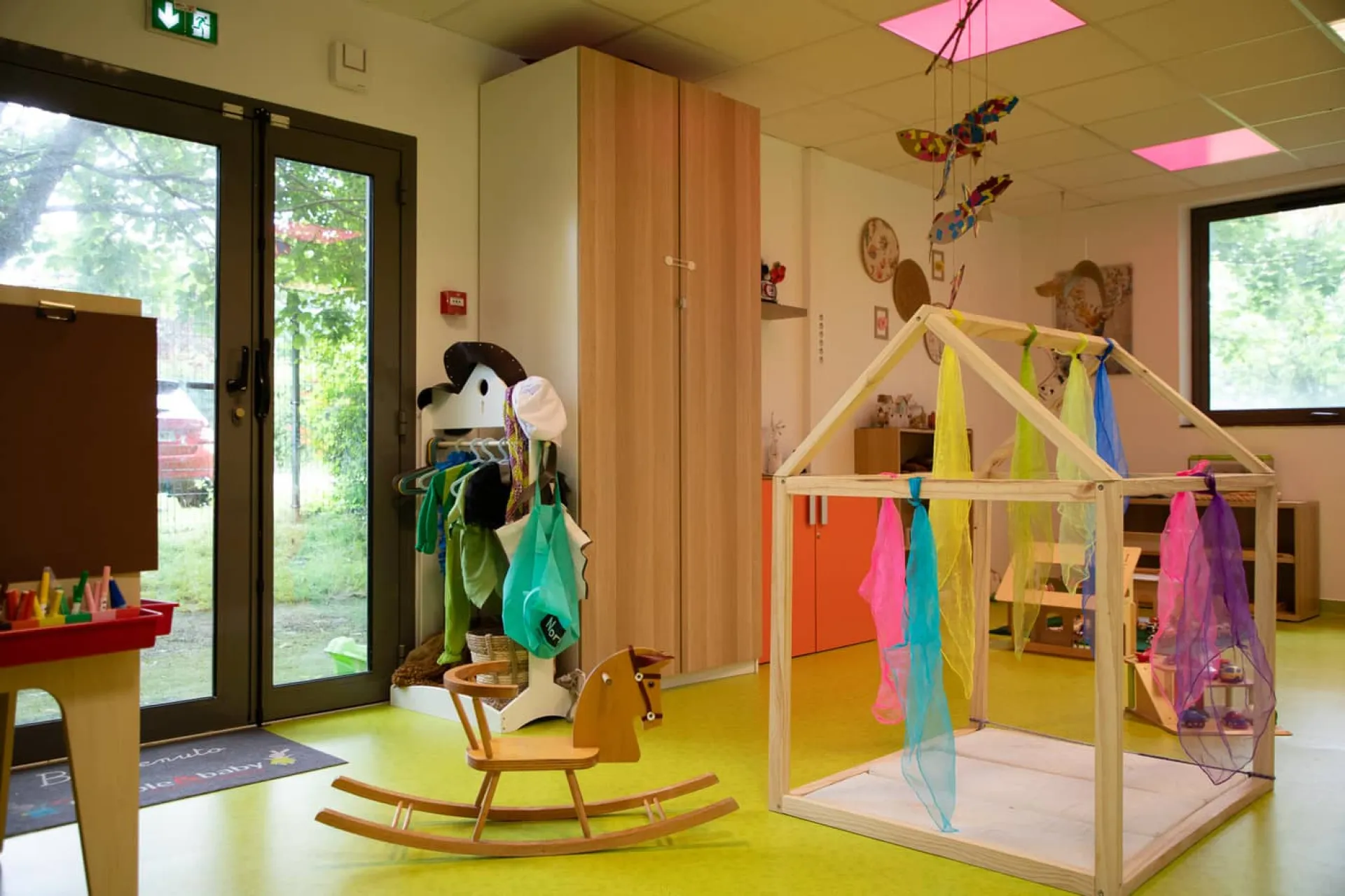 creche-seine-maritime-uranus-people-and-baby-1