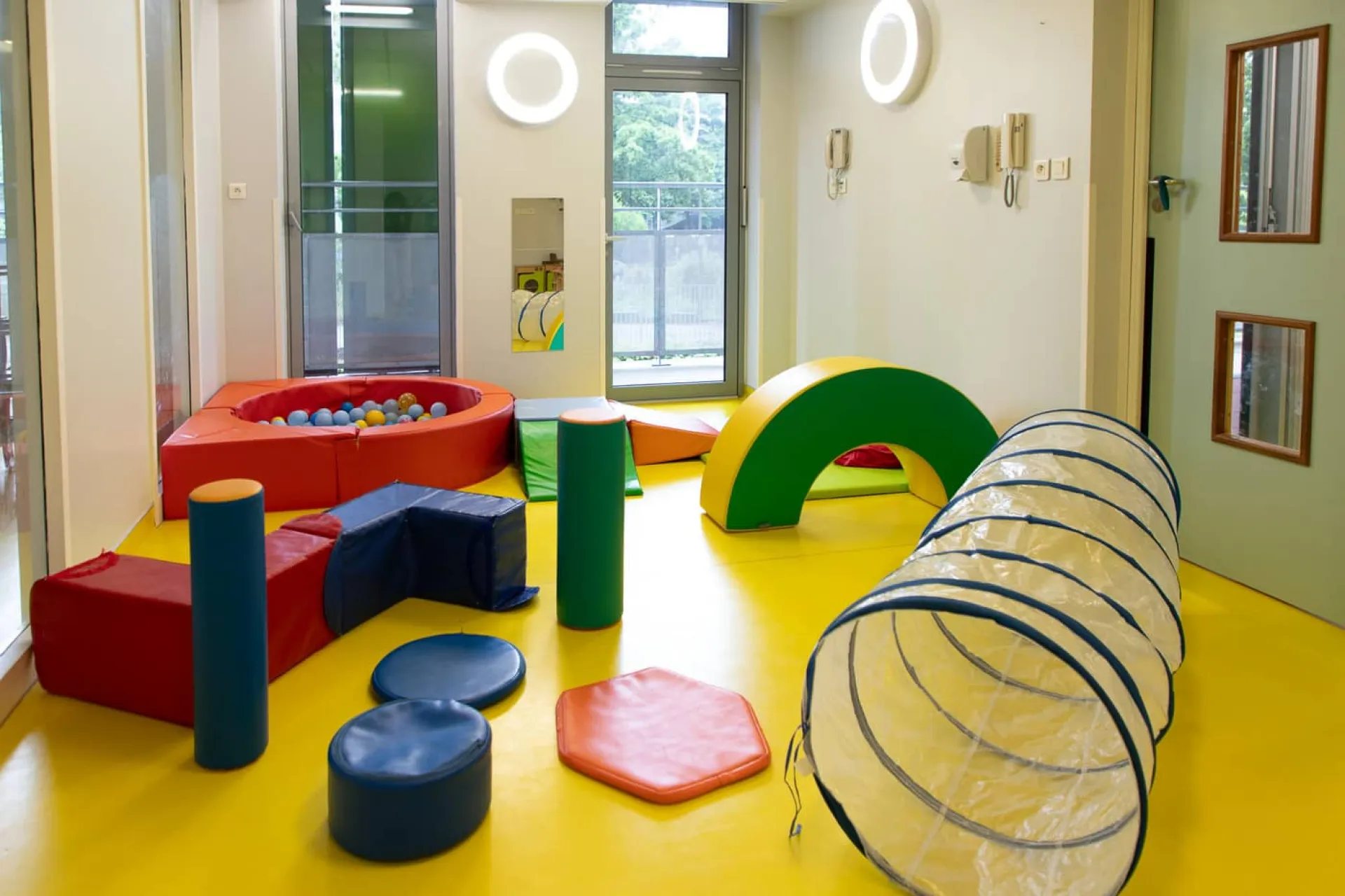 creche-rouen-chu-de-rouen-people-baby-2