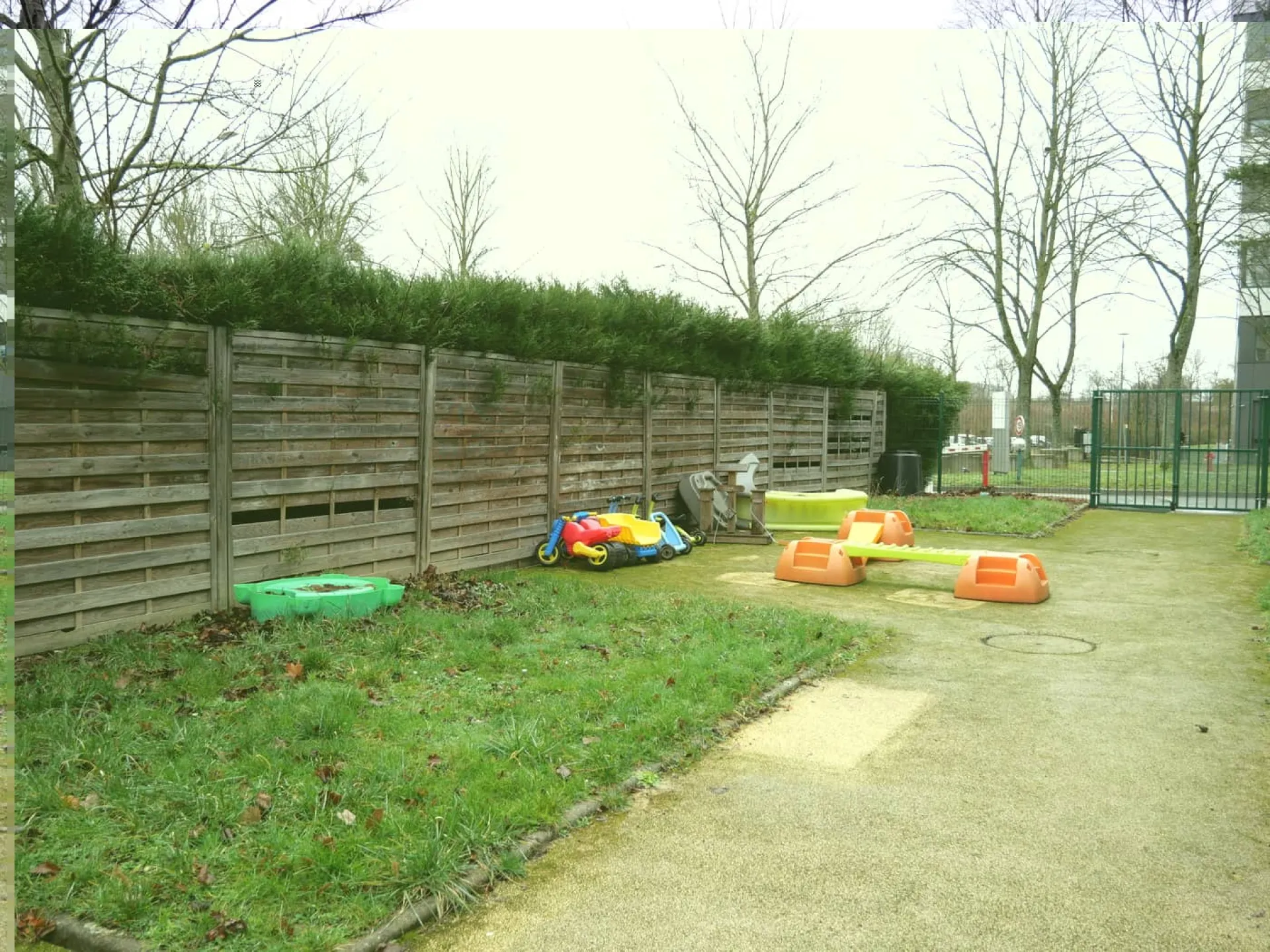 creche-newton-montigny-le-bretonneux-people-baby-1