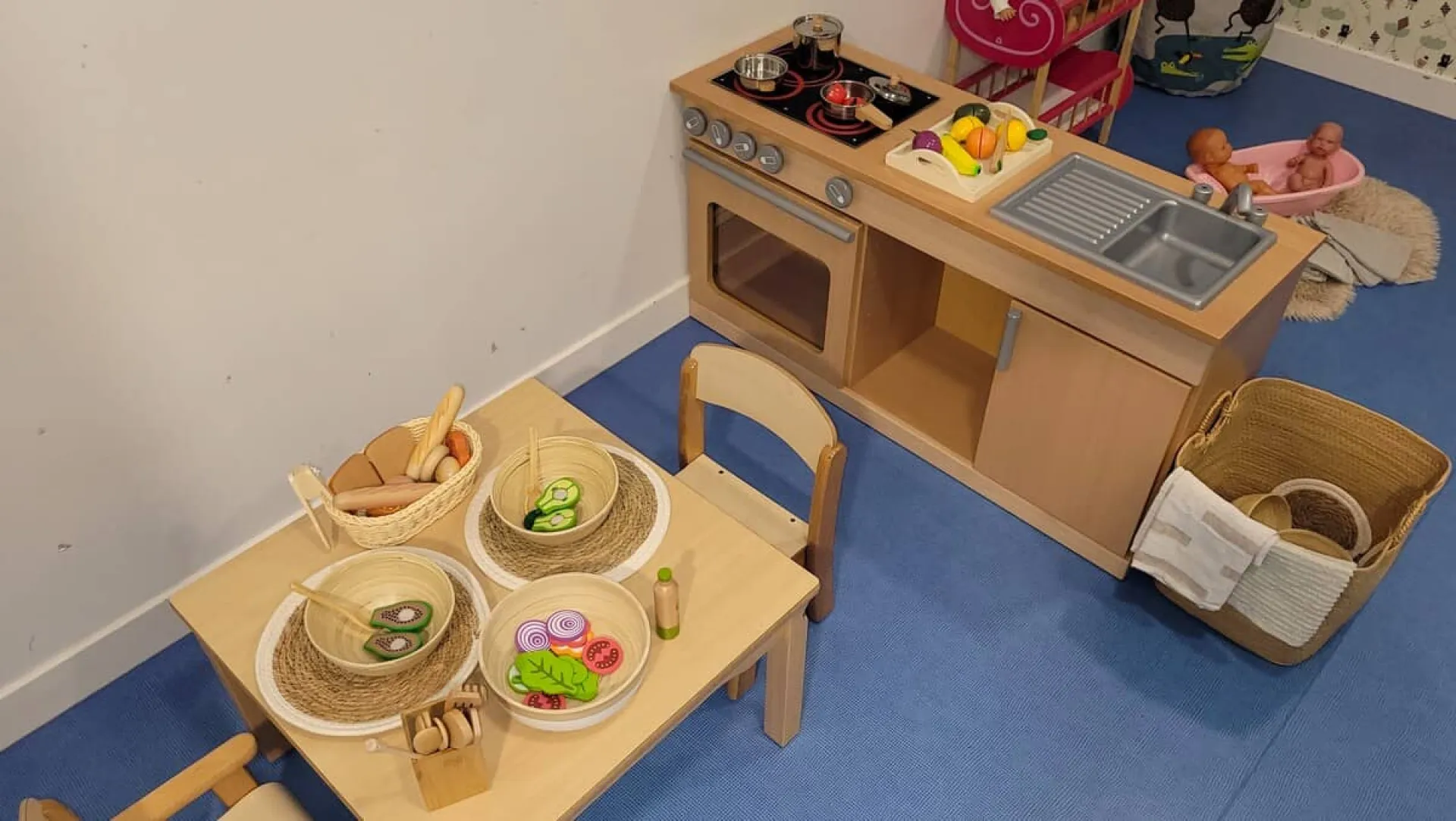 creche-le-mesnil-saint-denis-le-village-people-baby-2