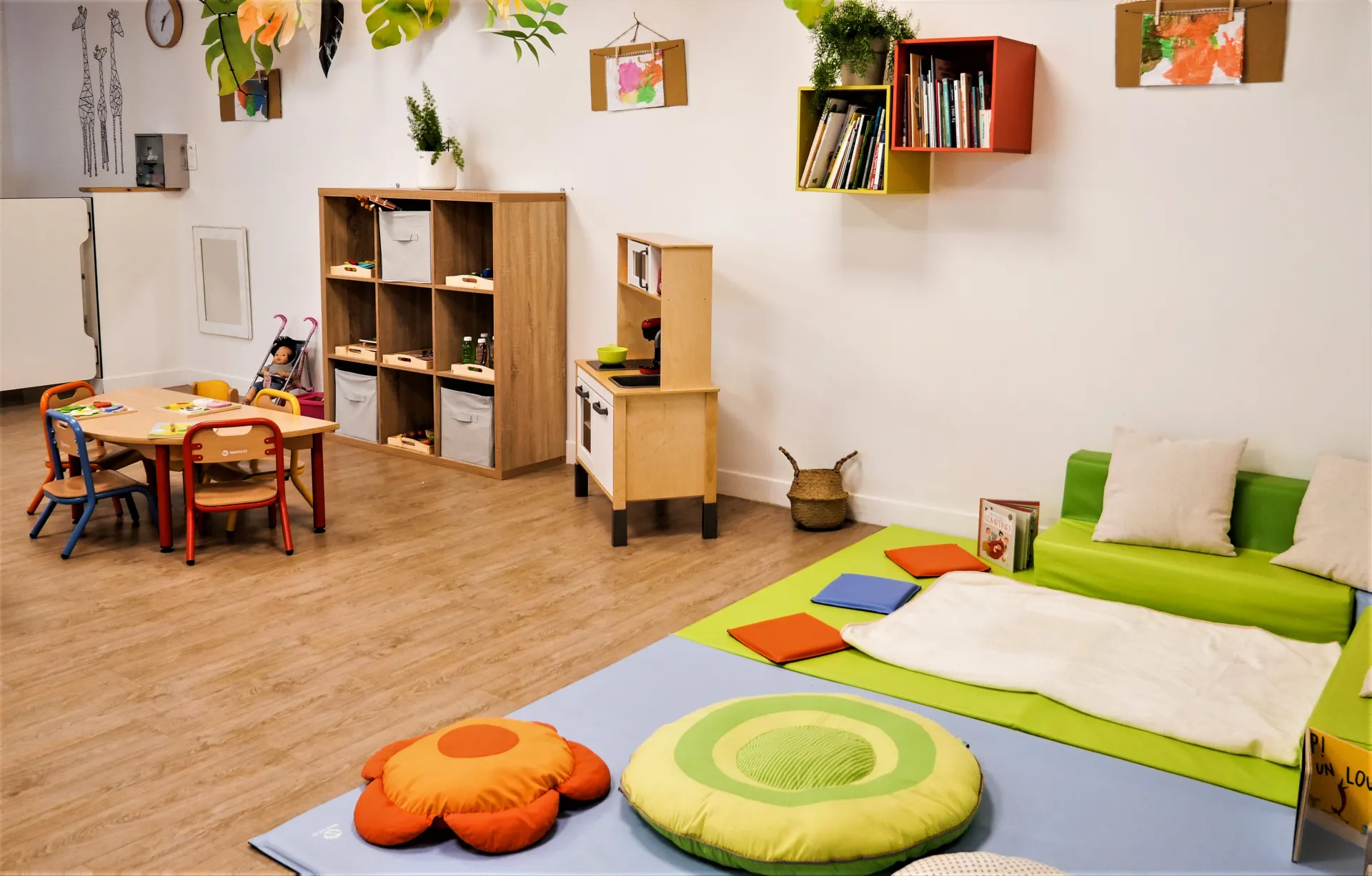 creche-mureaux-doudou-lapin-people-and-baby-1