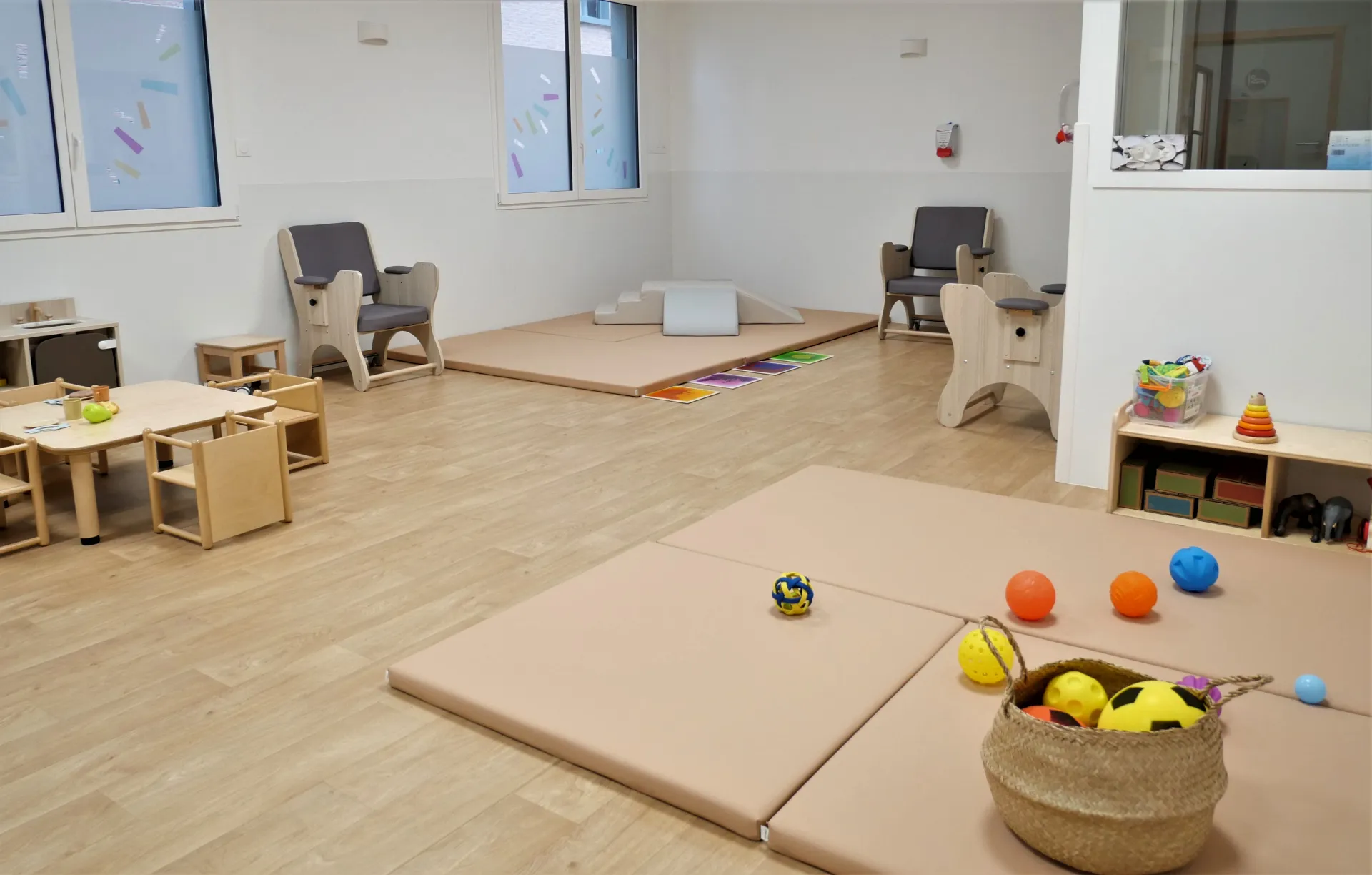 peopleandbaby-creche-versailles-les-petits-etangs-2