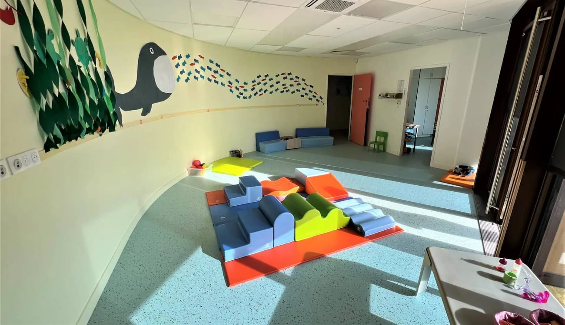 creche-nesle-les-coccinelles-people-baby-2