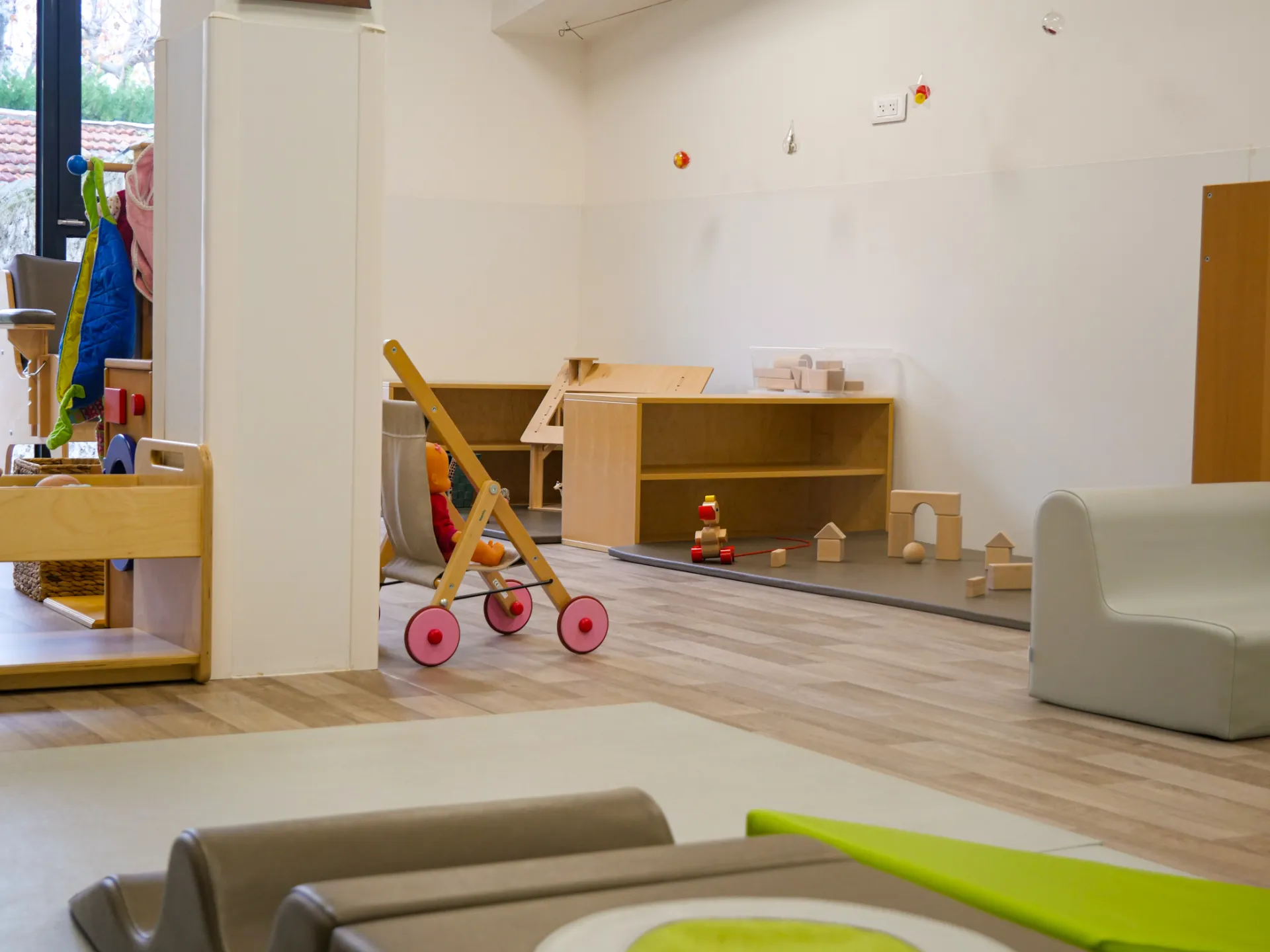 creche-marseille-les-gabians-people-and-baby-1