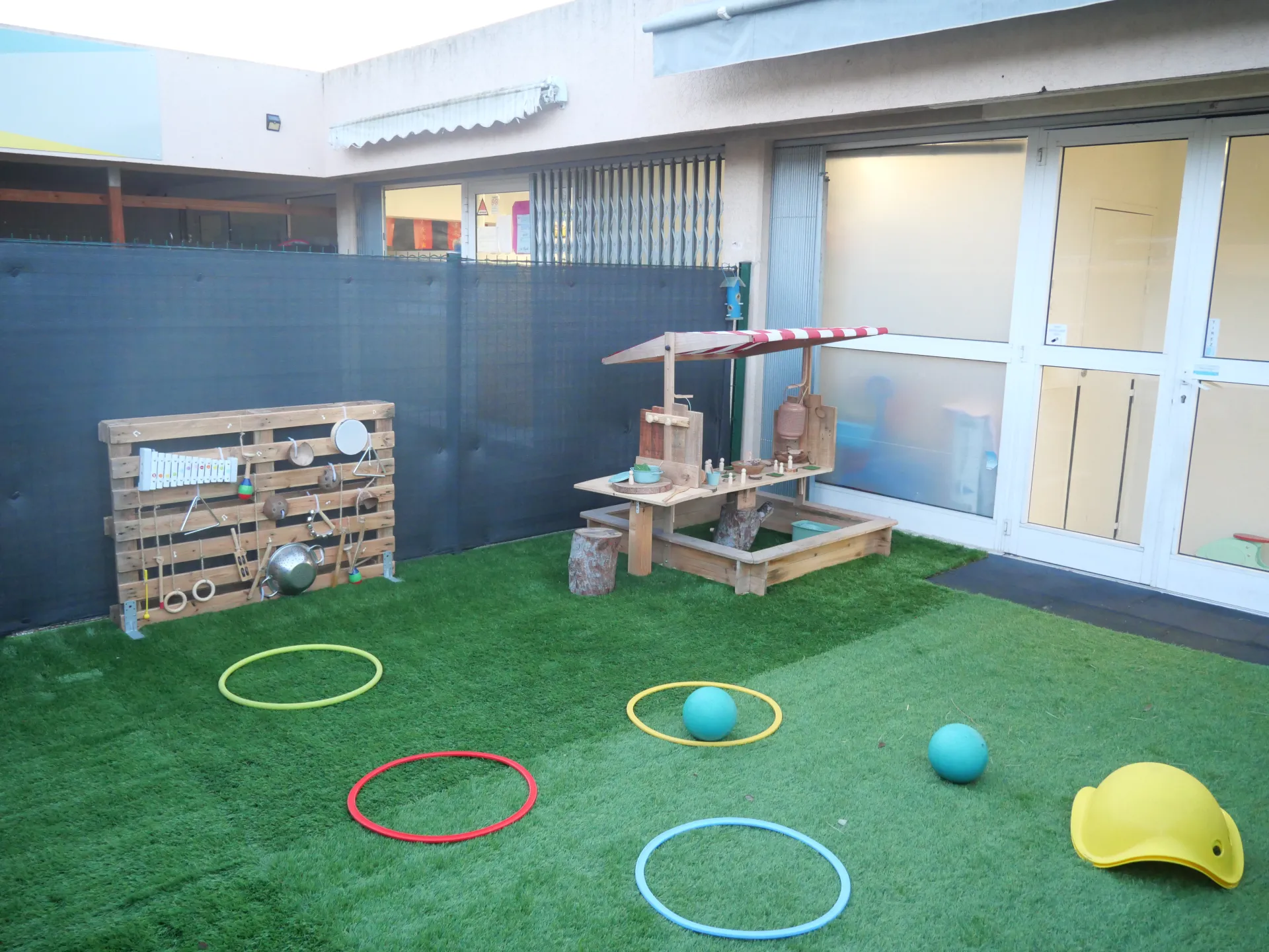 creche-mougins-opaline-people-and-baby-3