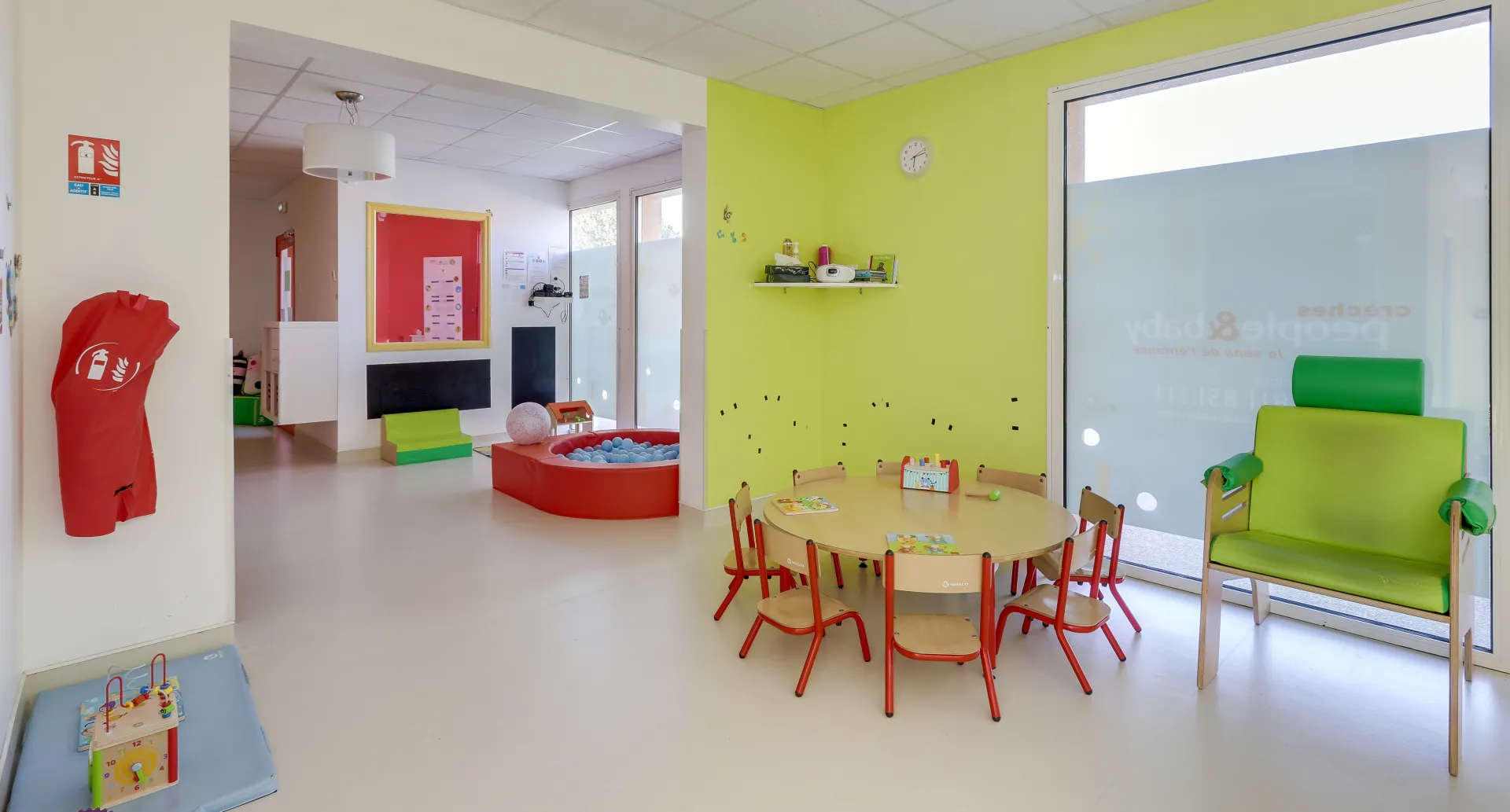peopleandbaby-creche-saint-sebastien-de-morsent-solh-1