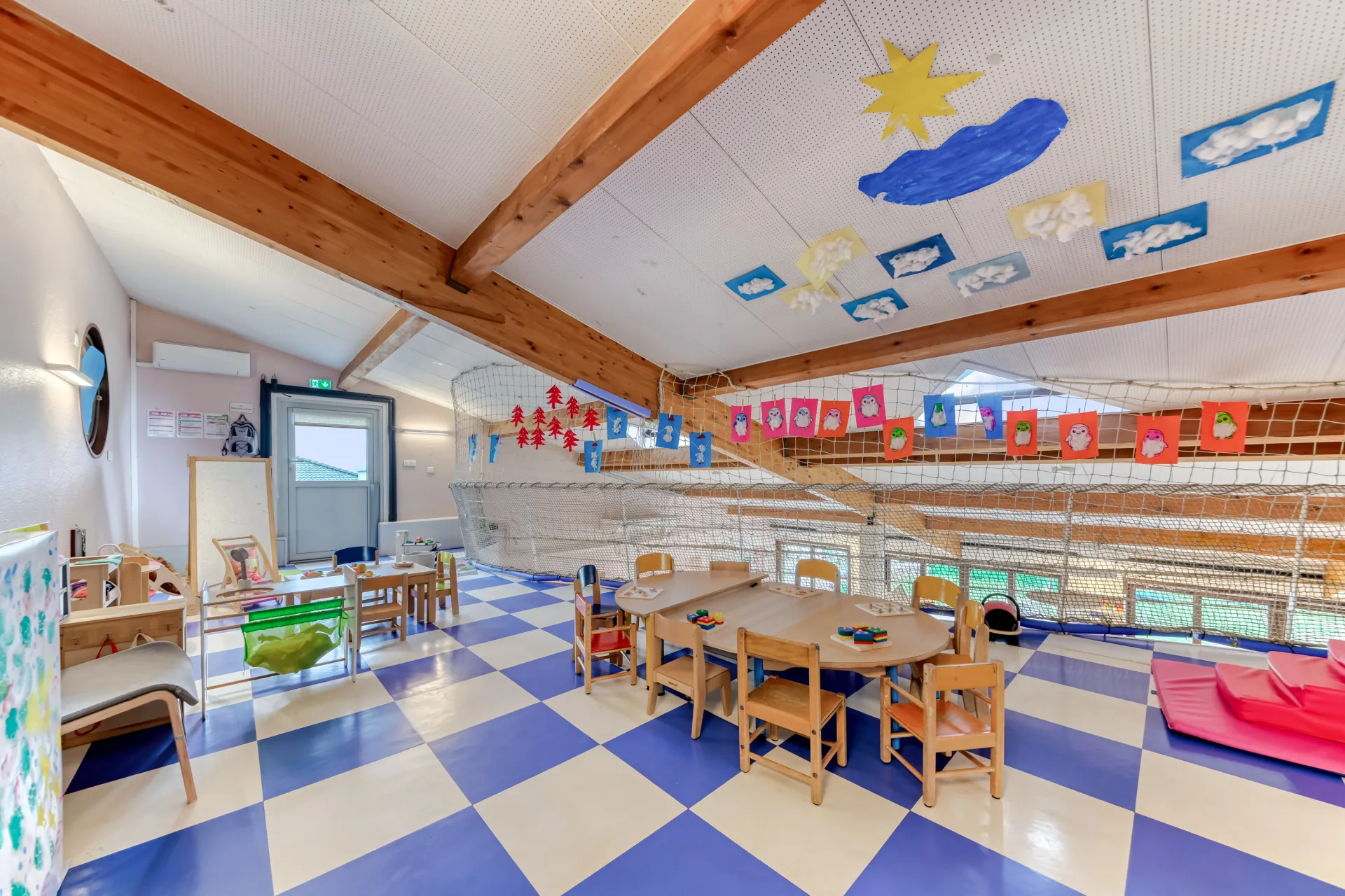 creche-01_reyrieux_1001etoiles-peopleandbaby-16