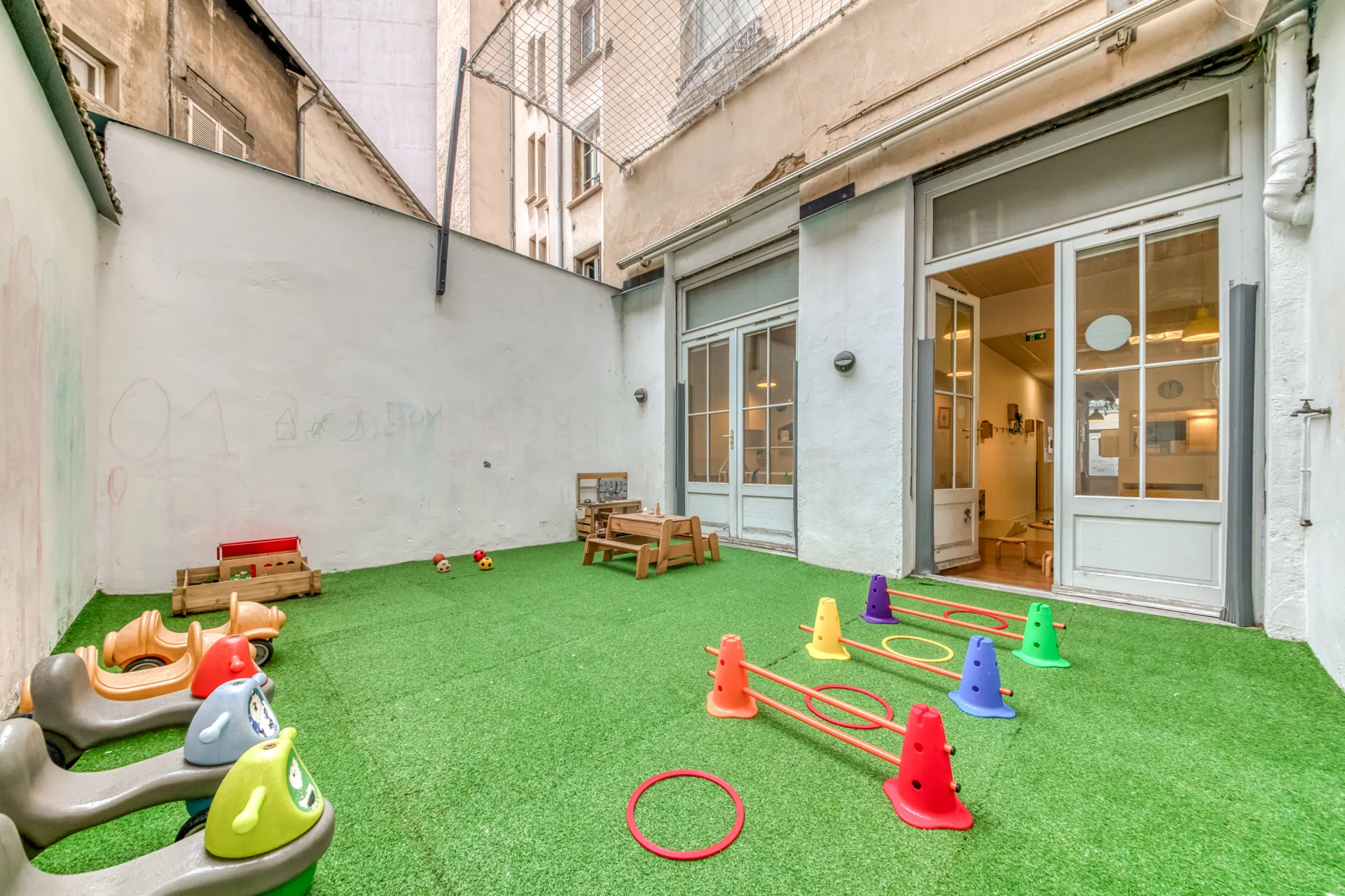 creche-69_lyonmazenod_chatperche-peopleandbaby-2