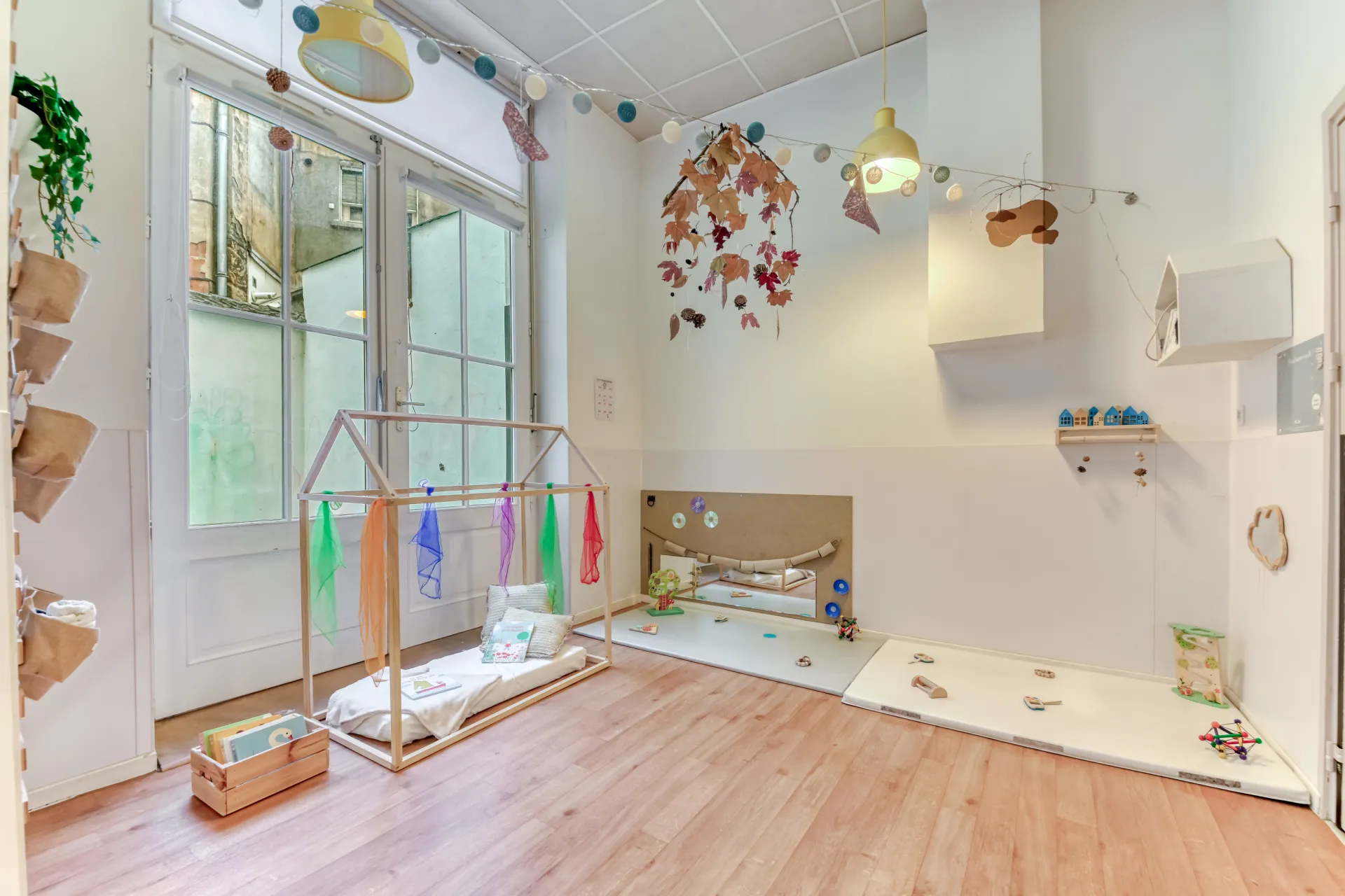 creche-69_lyonmazenod_chatperche-peopleandbaby-10