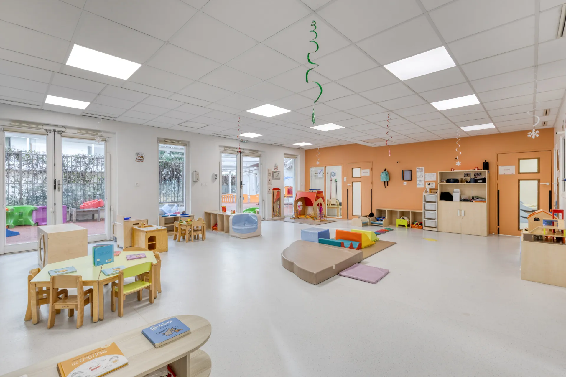 creche-92_issylesmoulineaux_l-ileauxpirates66-issy-les-moulineaux-peopleandbaby-9