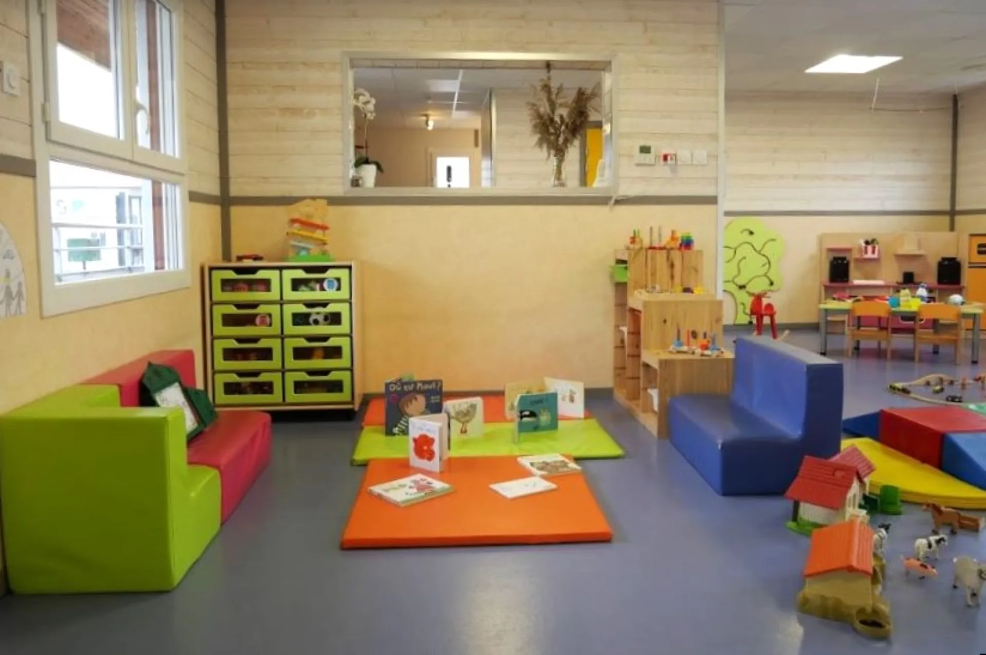 creche-aiserey-les-loupiots-people-baby-1