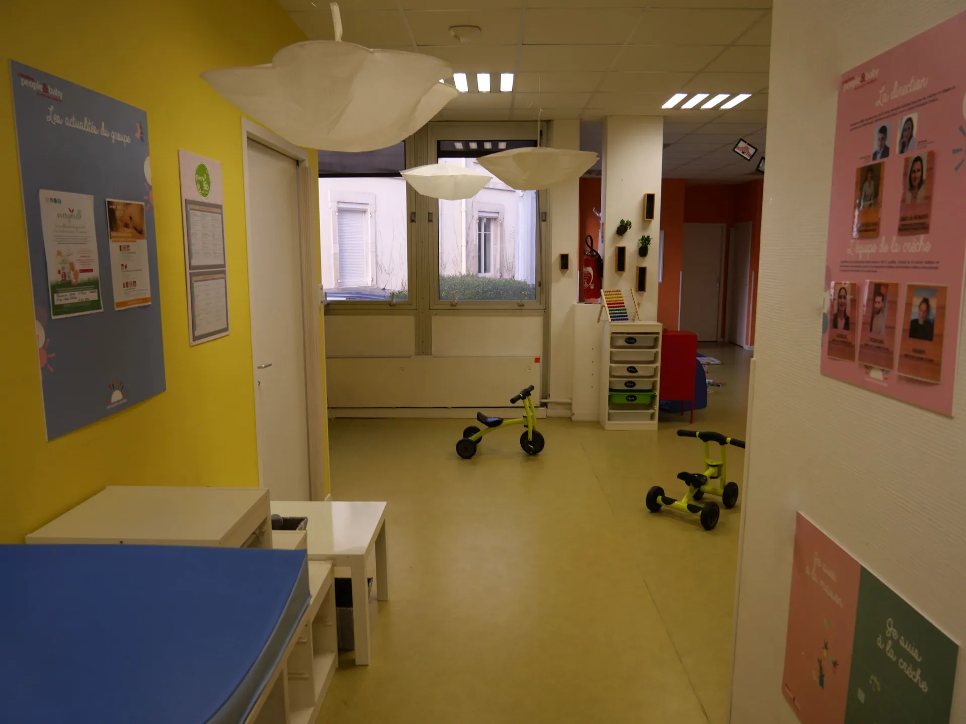creche-dijon-babycreche-carnot-people-and-baby-3