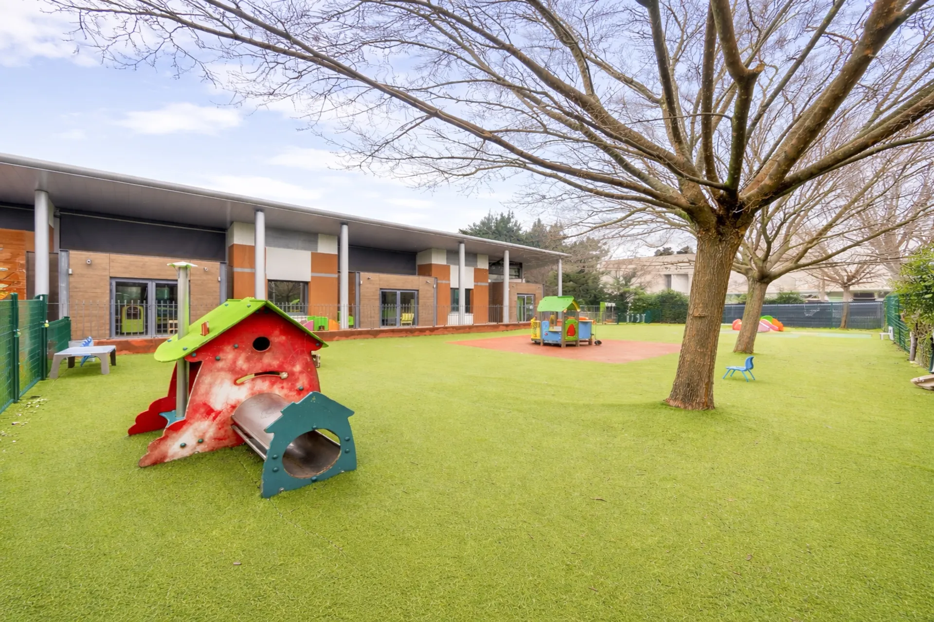 creche-84_avignon_lespetitsloupsmontfavetagroparc-peopleandbaby-2