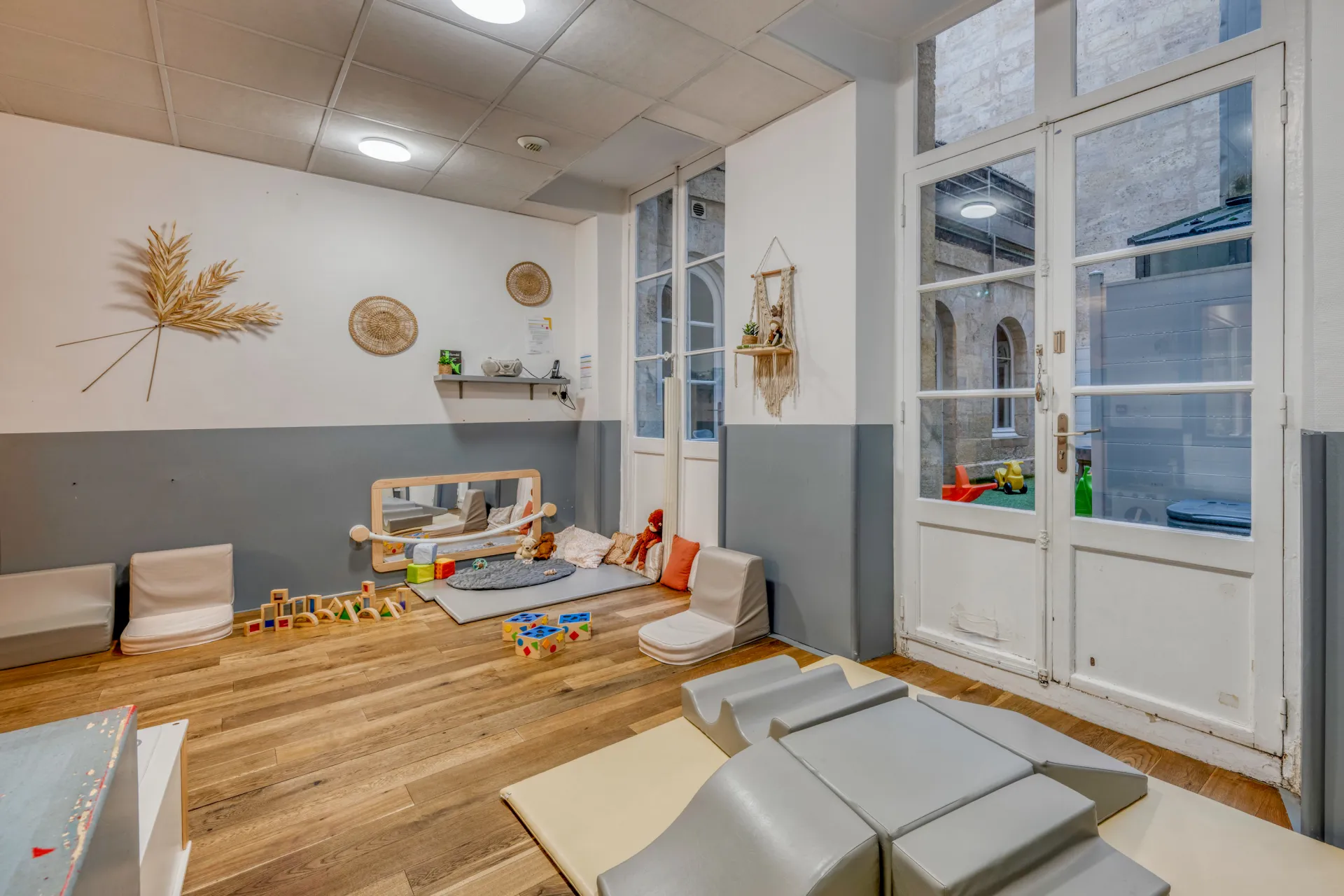 creche-33_bordeaux_lepetittheatre-peopleandbaby-13