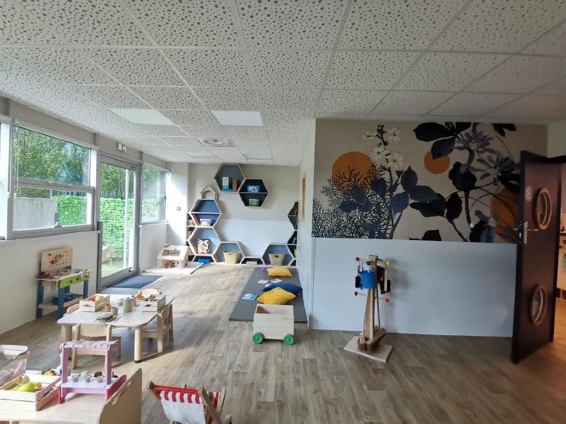 creche-labege-origami-people-baby-1