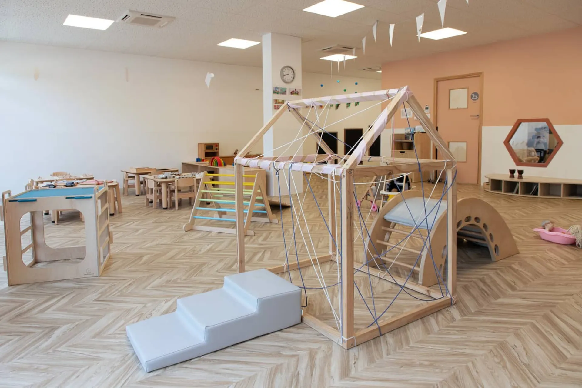 creche-toulouse-baby-fly-people-baby-4
