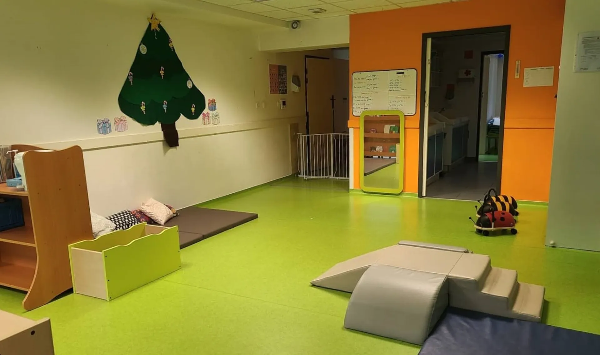 creche-artigues-pres-bordeaux-les-reves-bleus-people-baby-1