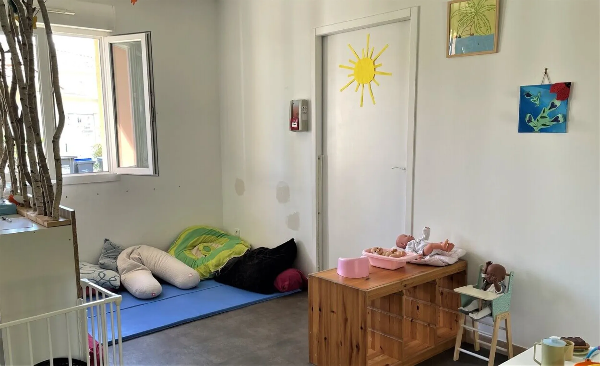 creche-biganos-les-petits-gribouillis-people-and-baby-3