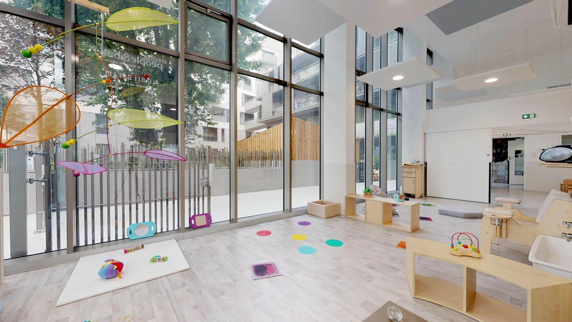 peopleandbaby-creche-bordeaux-baby-art-3