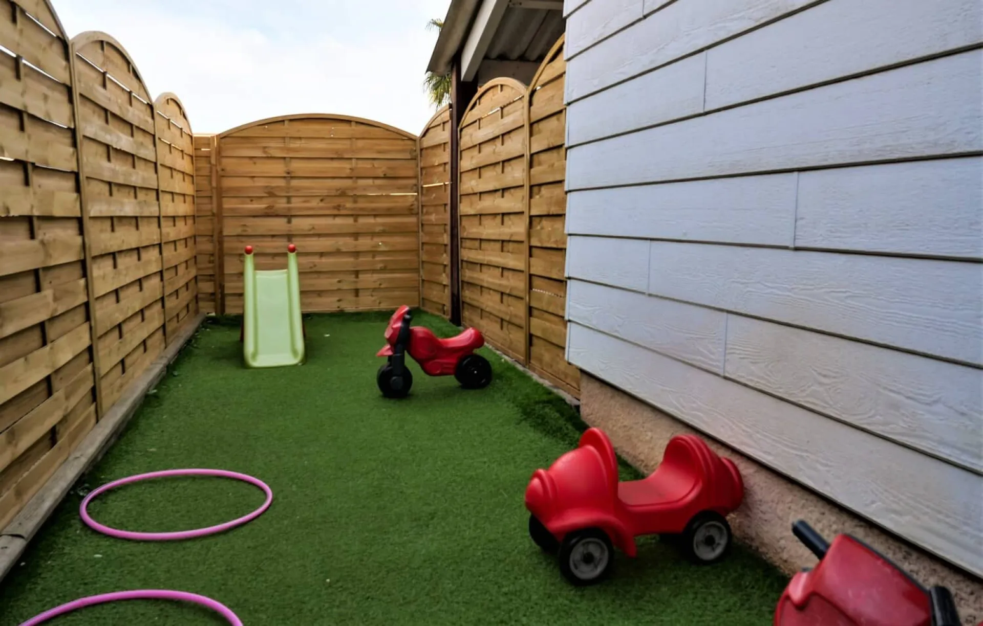 creche-saint-jean-de-vedas-les-petits-grillons-people-and-baby-3