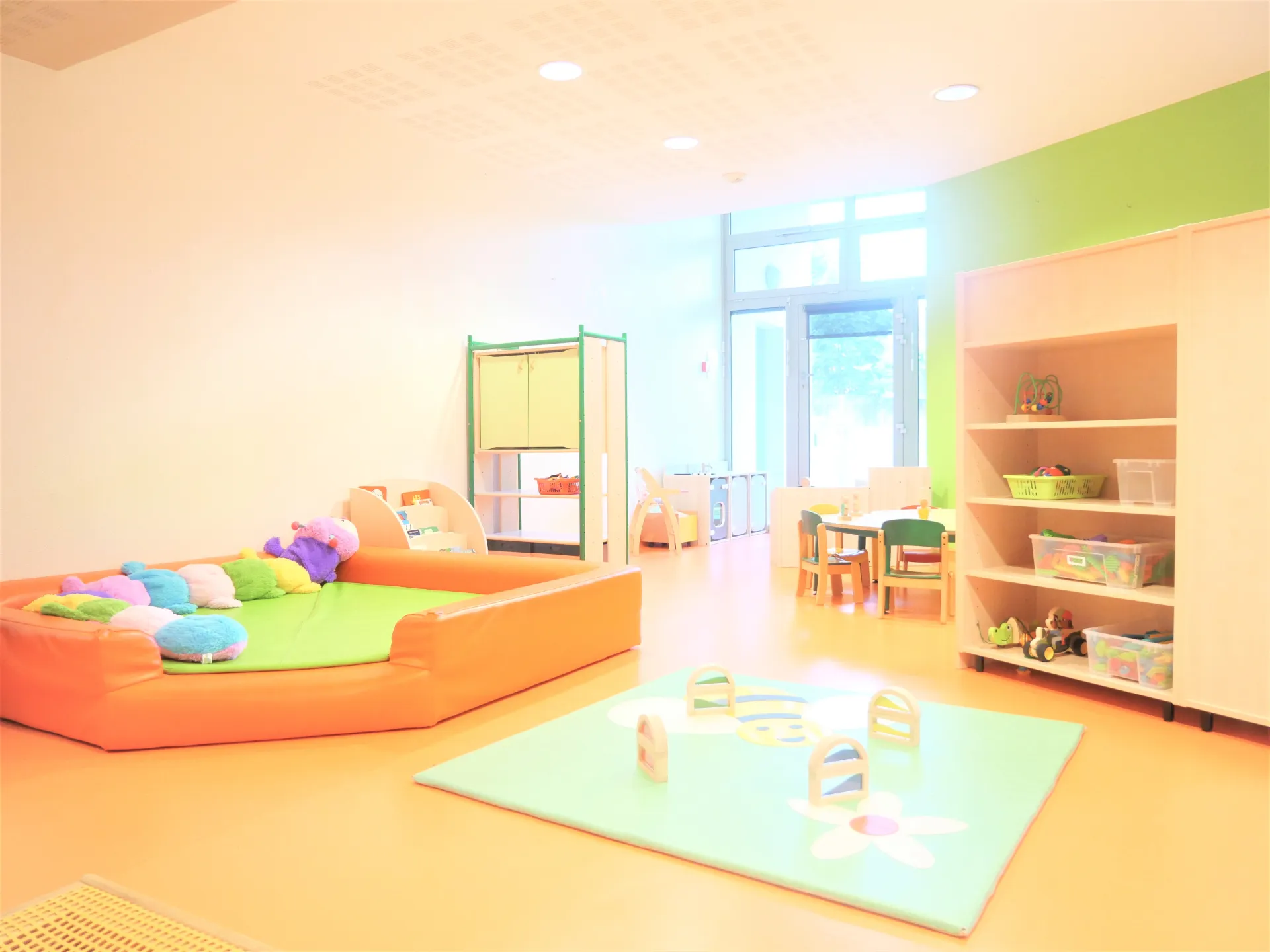 peopleandbaby-creche-monts-123-soleil-1