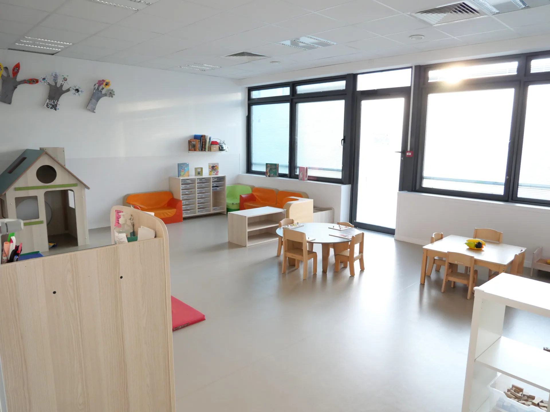 peopleandbaby-creche-tours-tournicoti-5