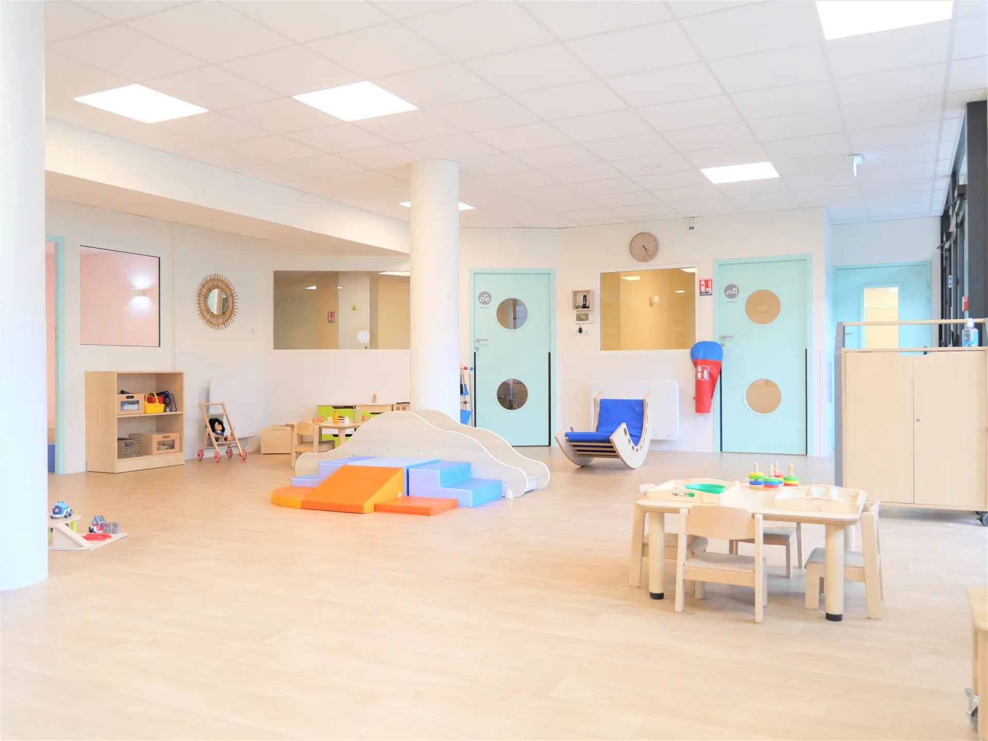 peopleandbaby-creche-tours-tourbillon-3
