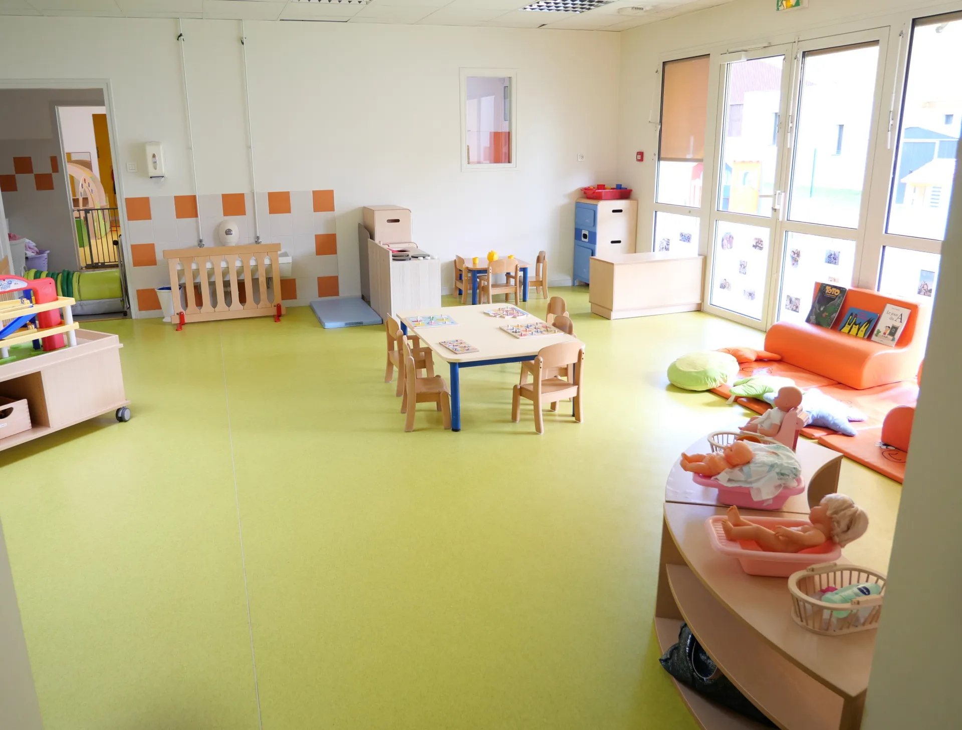 peopleandbaby-creche-veigne-la-passerelle-4