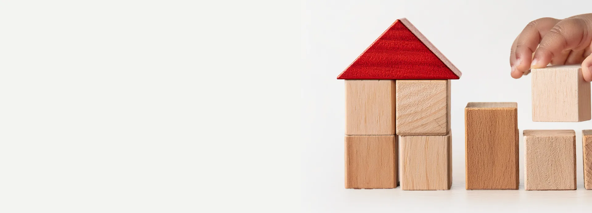 jeu-enfant-cubes-construction-maison