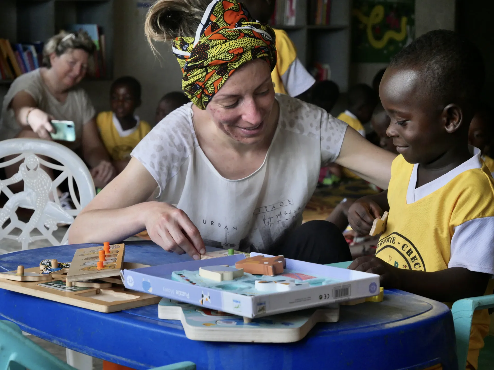 volontaire-jeu-enfants