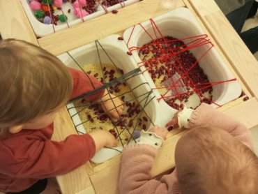 attrape-objet-laine-jeu-enfant